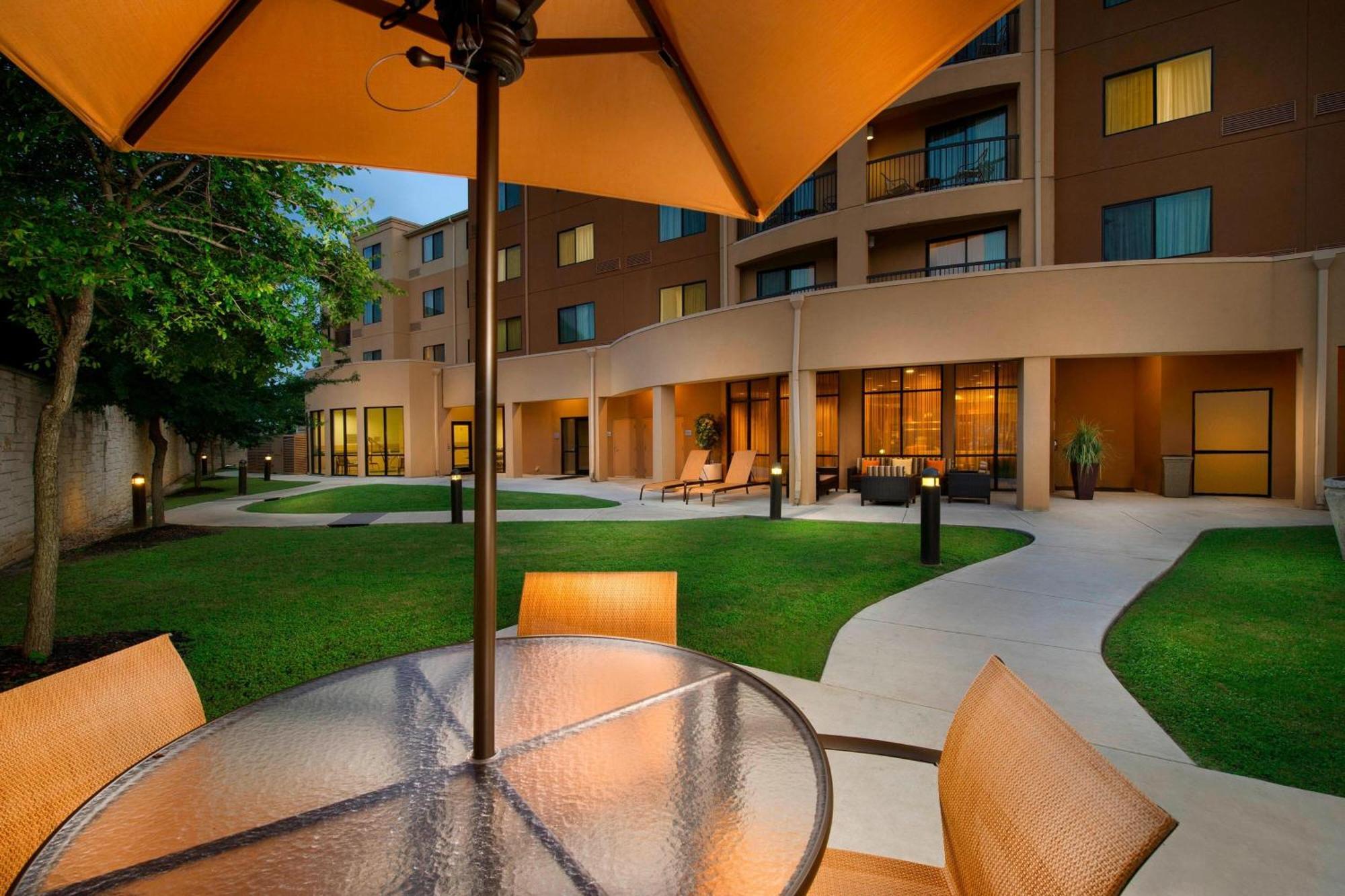 Courtyard By Marriott San Antonio Seaworld/Lackland Ngoại thất bức ảnh