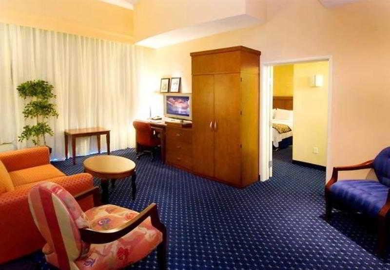 Courtyard By Marriott San Antonio Seaworld/Lackland Phòng bức ảnh